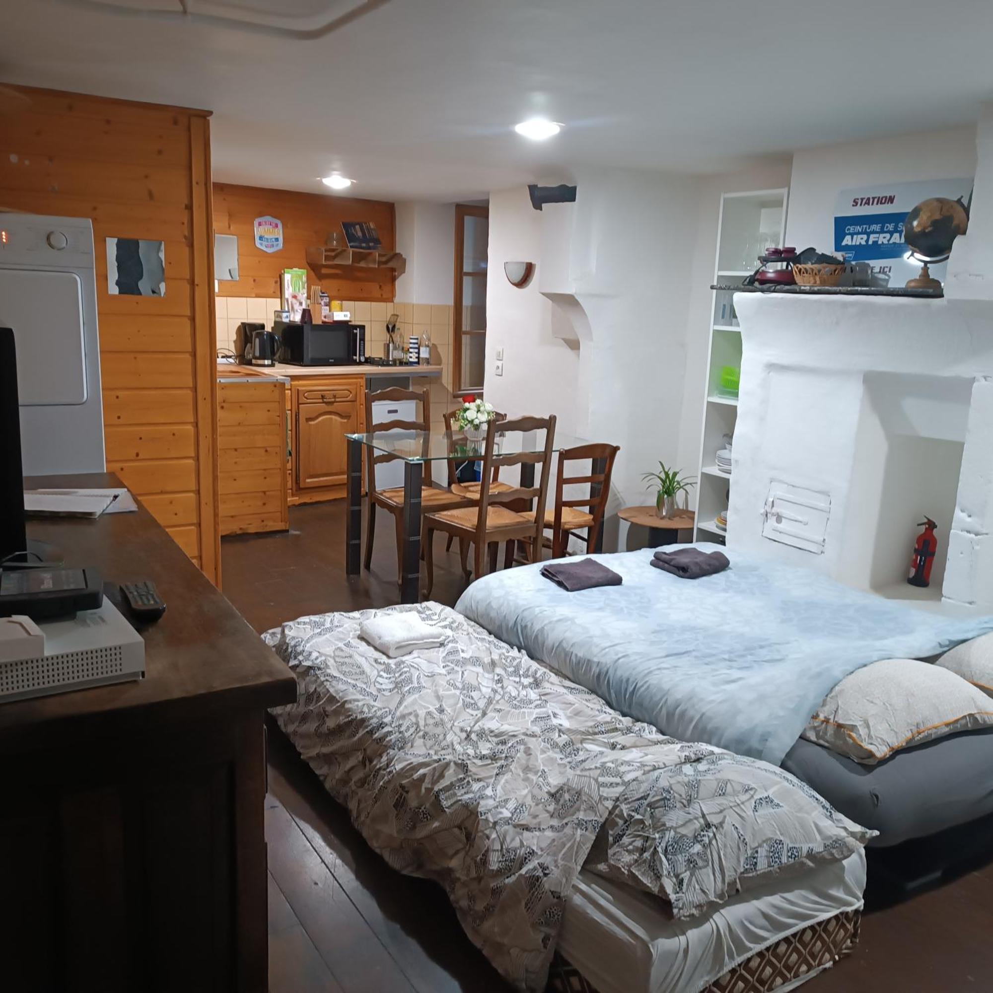 Bed and Breakfast L'Hypercentre Клермон-Ферран Екстер'єр фото